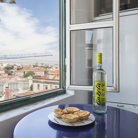 The Castle Life In 3Bdr Apartament Lisbon Exterior photo